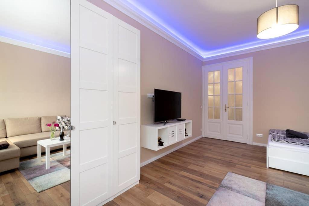 Nice And Cozy Apartment Next To The Parliament Budapest Exterior photo
